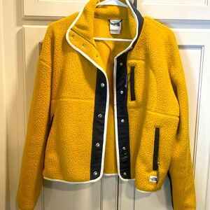 North face sherpa jacket